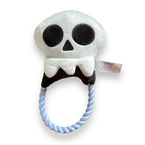 Fuzz Yard Dog Toy‎ Skull Pull Chew Rope Plush Halloween